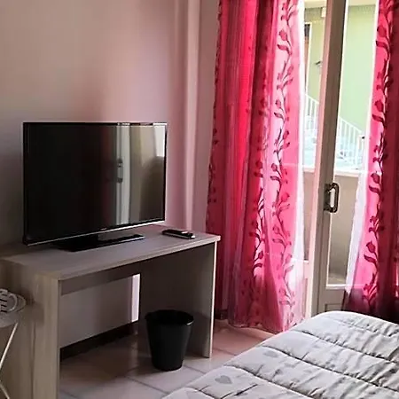 Casa Della Sala Spada Казале-Монферрато