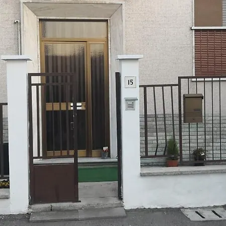 Casa Della Sala Spada ベッド・アンド・ブレックファスト カザーレ・モンフェッラート